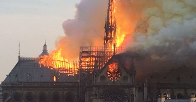 notre-dame_de_paris_incendie_sipa Notre-Dame de Paris